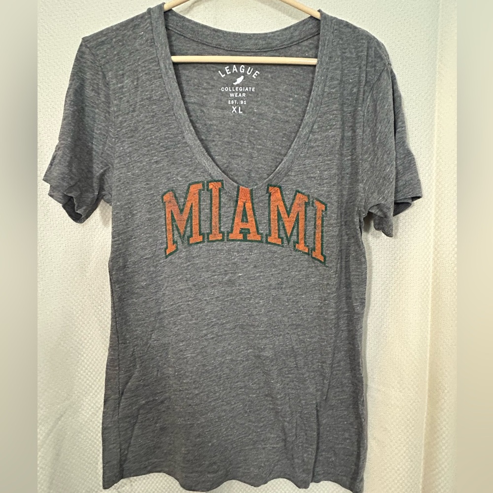 League Women's University of Miami Gray Miami V-Neck Tee Size XL